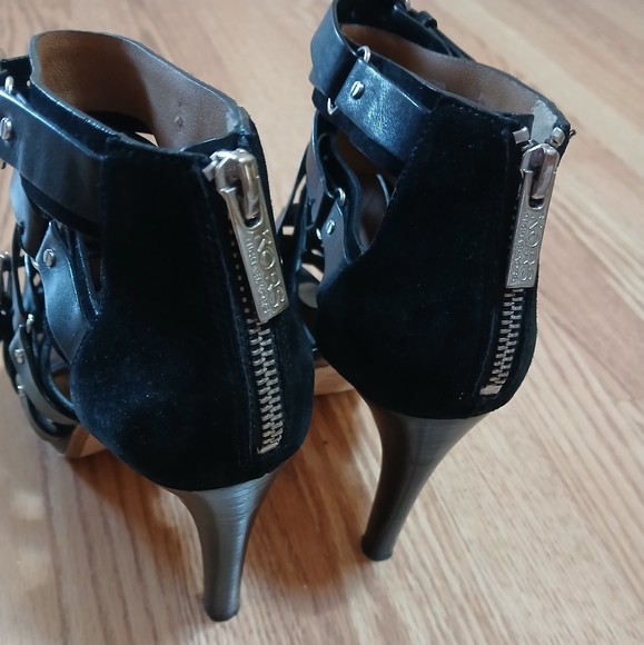 MK Heel Sandals - Picture 4 of 7